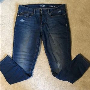 2 for $10!! Levi’s signature distressed jeggings